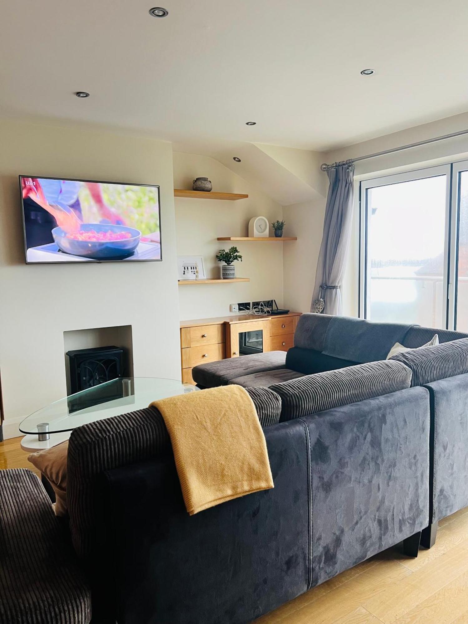 פורטראש Penthouse Apartment - Town Centre, Sea Views, Secure Parking מראה חיצוני תמונה
