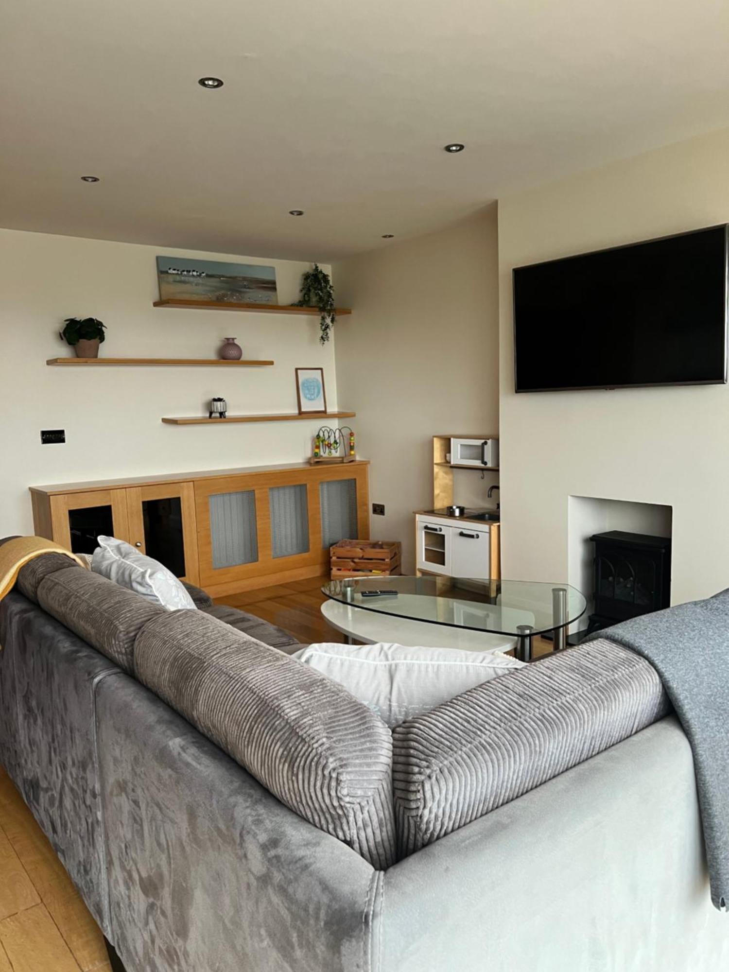 פורטראש Penthouse Apartment - Town Centre, Sea Views, Secure Parking מראה חיצוני תמונה